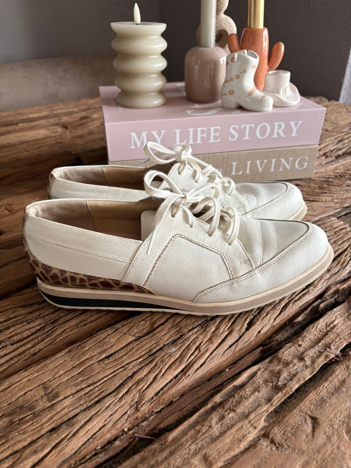 Lerora(Durea) witte leren sneakers met leopard print mt H 40, Kleding | Dames, Schoenen, Zo goed als nieuw, Sneakers of Gympen