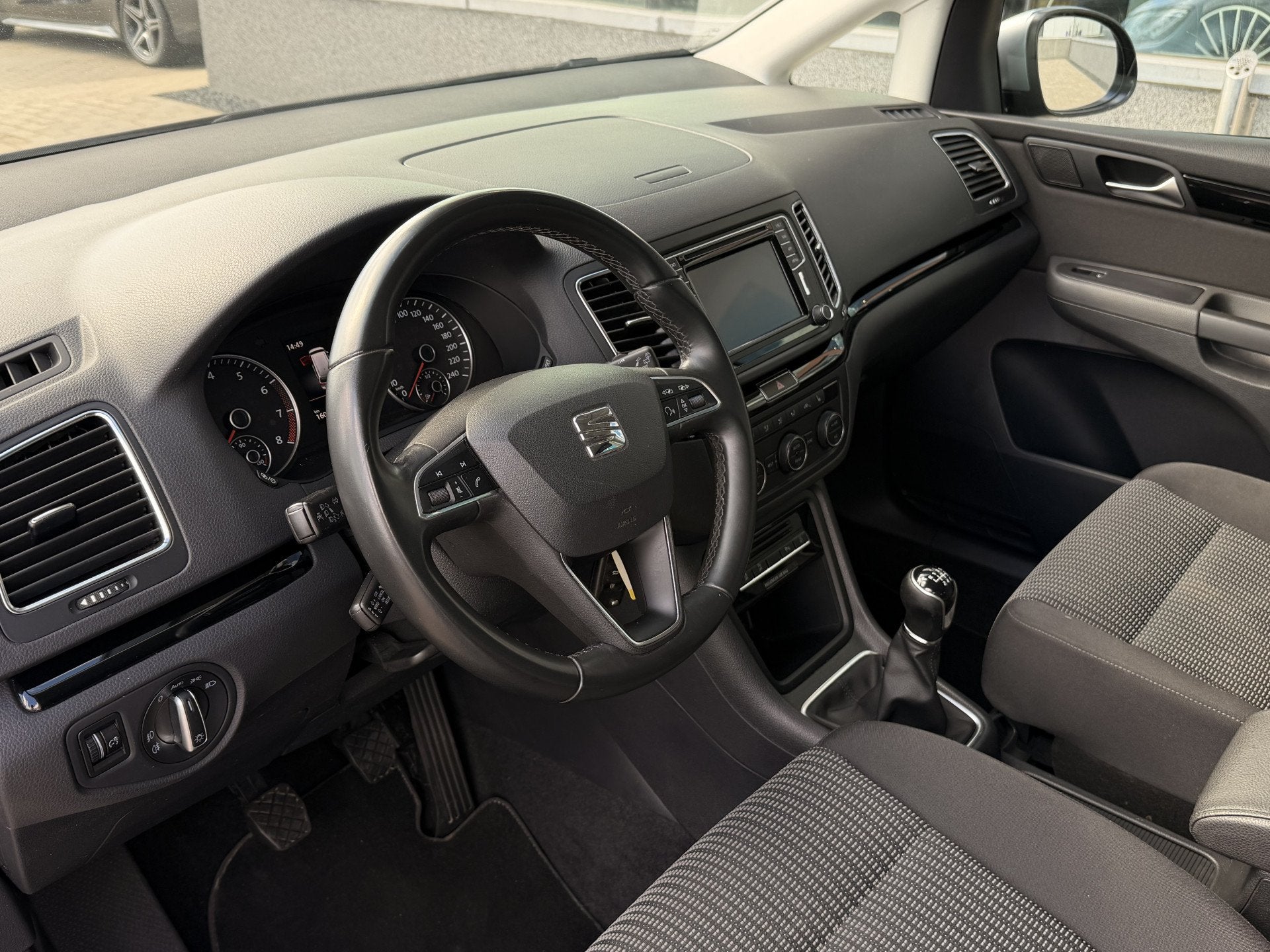 SEAT Alhambra 1.4 TSI Style | Elek. Trekhaak | Cruise | Acht, Voorwielaandrijving, Euro 6, 150 pk, Handgeschakeld