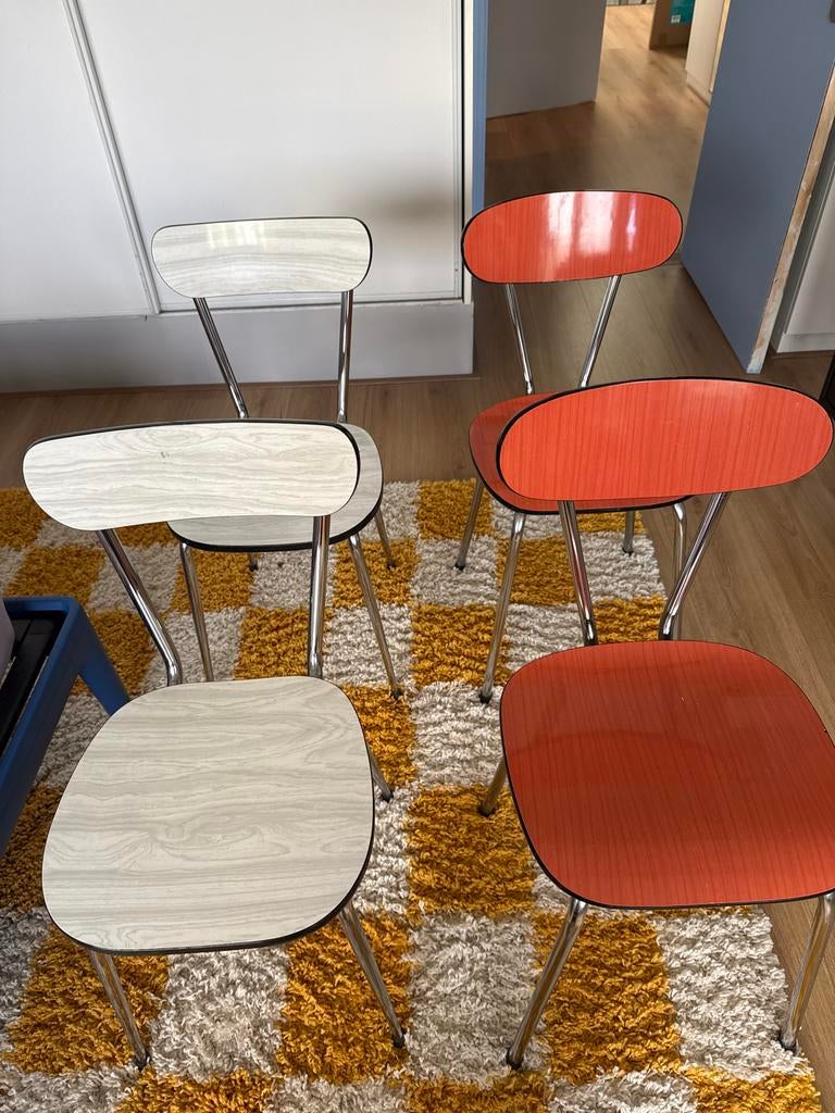 4 Vintage Formica Stoelen - Wit & Oranje, Ophalen, Kunststof, Gebruikt, Wit