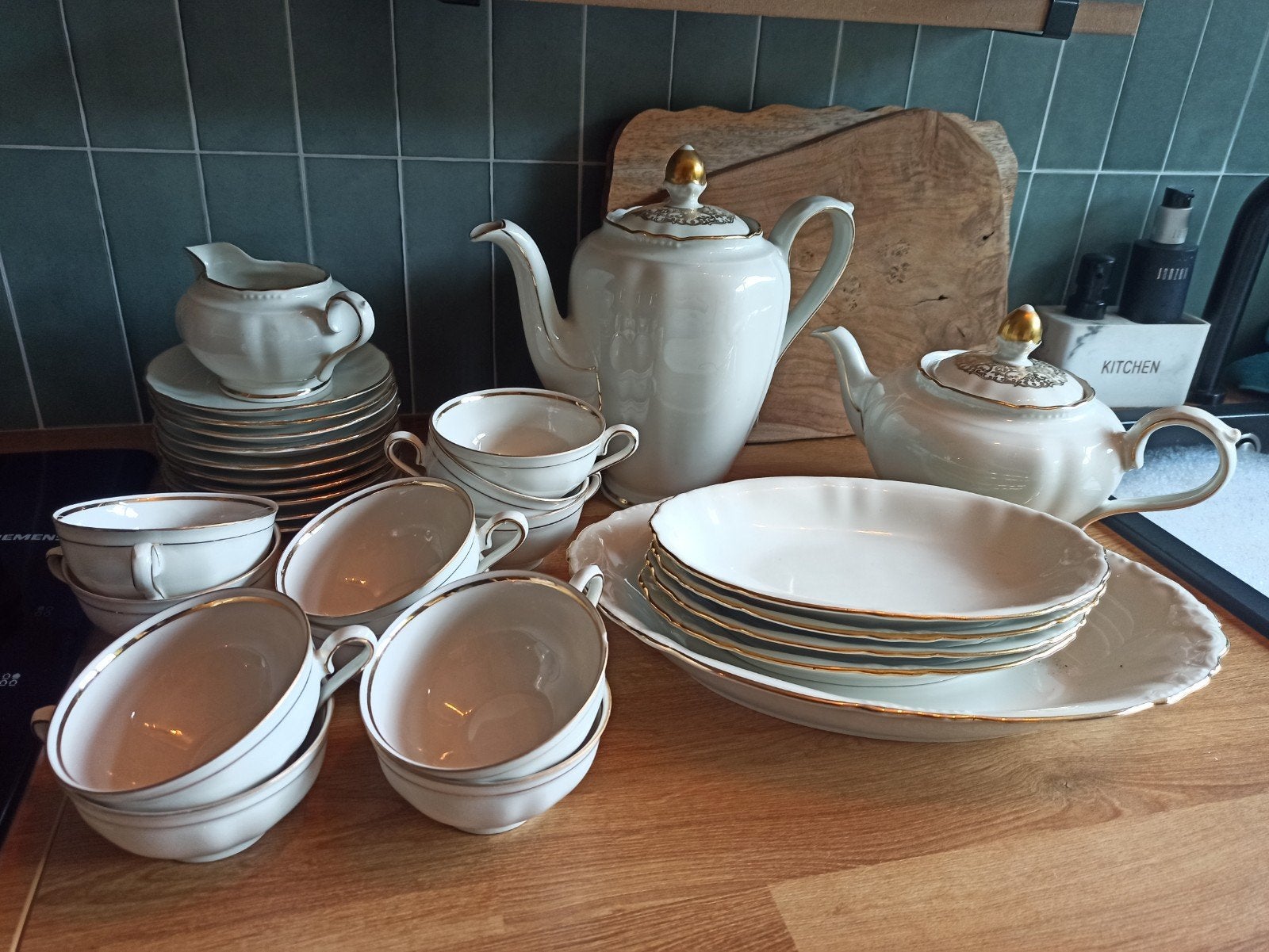 wit servies met gouden randje, Ophalen, Porselein, Overige stijlen