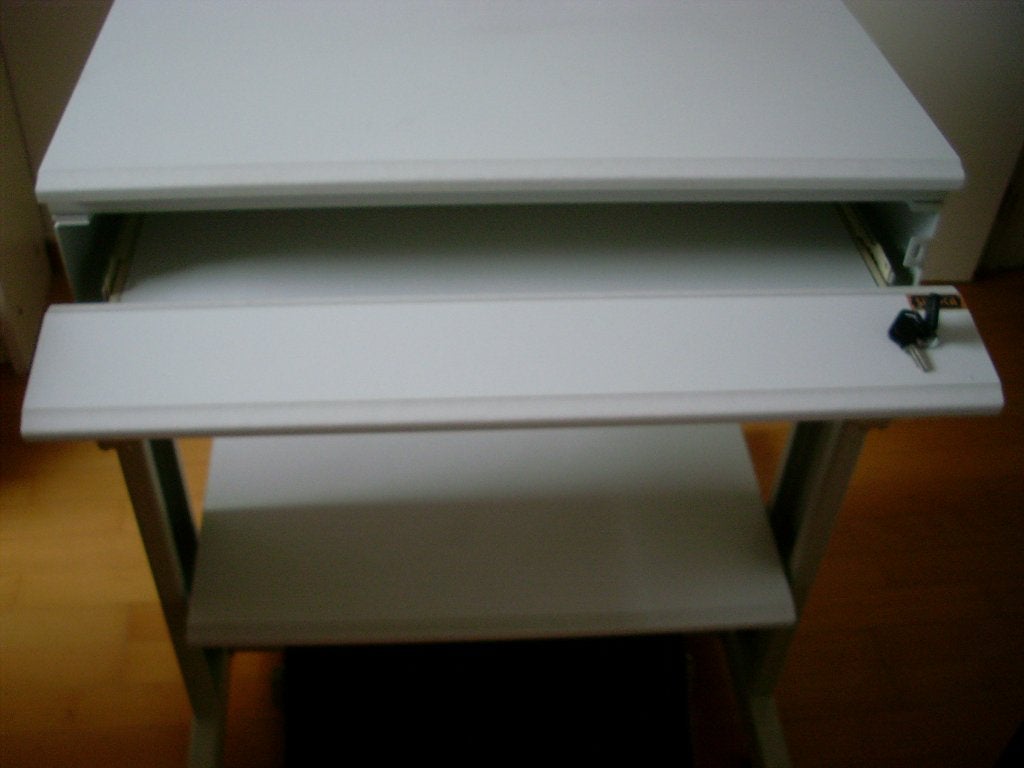 Computer tafel Sitoca in perfecte staat, Huis en Inrichting, Ophalen, Kunststof, 70 tot 120 cm, Zo goed als nieuw