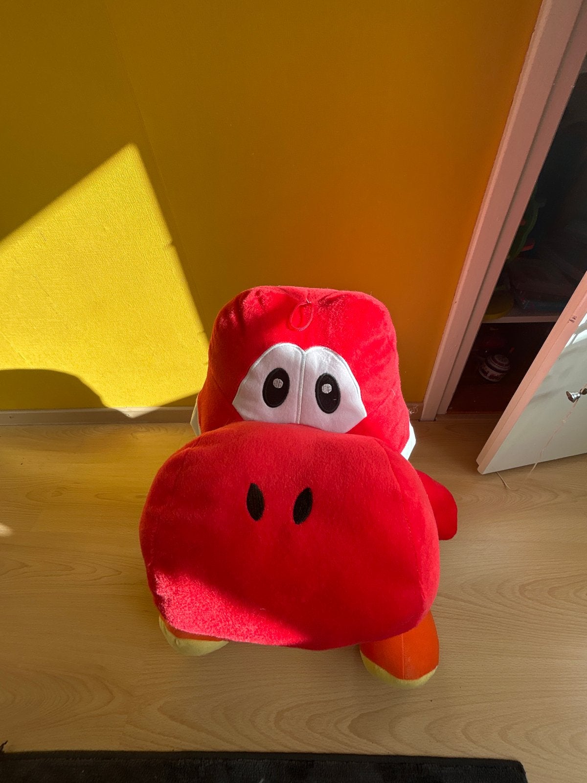 Grote rode Yoshi knuffel van JaFri Toys, Overige merken, Overige typen, Ophalen of Verzenden, Zo goed als nieuw
