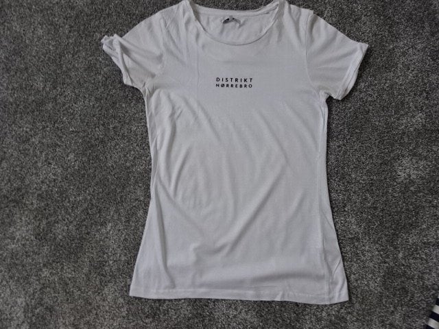 T-shirt Distrikt Nørrebro / wit / maat S, Distrikt Nørrebro, Wit, Ophalen of Verzenden, Zo goed als nieuw