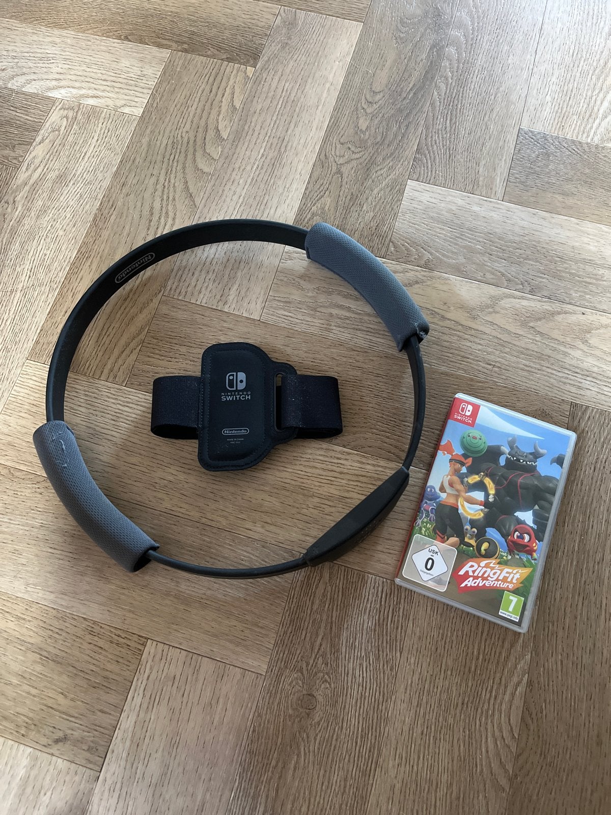 Ring Fit Adventure - Nintendo Switch (inclusief accessoires), Spelcomputers en Games, Games | Nintendo Switch, Avontuur en Actie