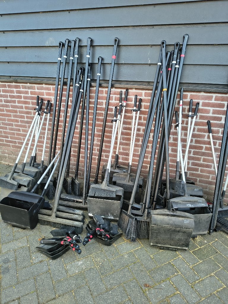 Grote partij bezems van Vikan, Ophalen, Gebruikt, Mvs, Mvs