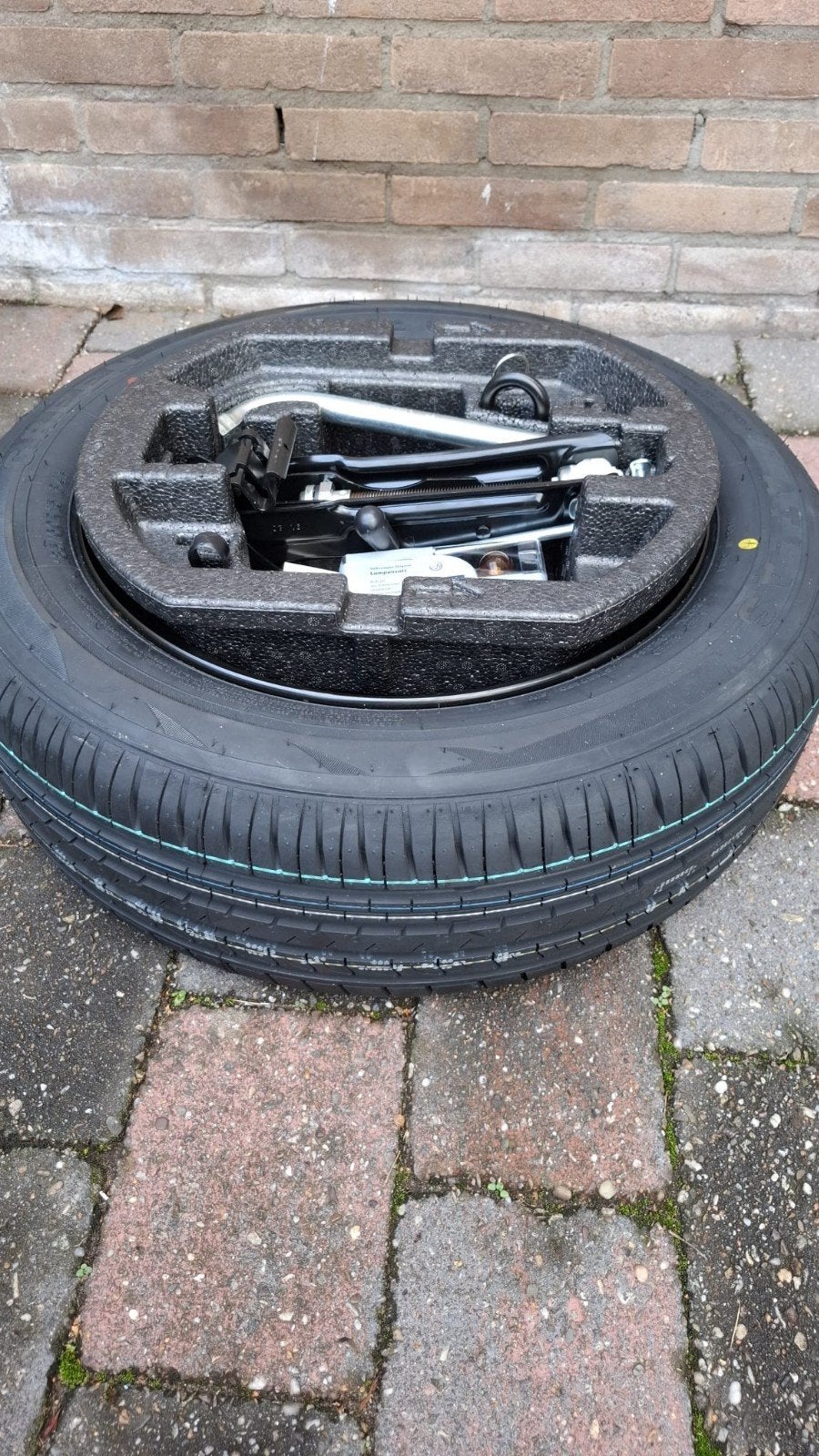 Nieuw reservewiel met krikset - 185/60R15, Auto-onderdelen, Ophalen, 15 inch, Banden en Velgen, Nieuw