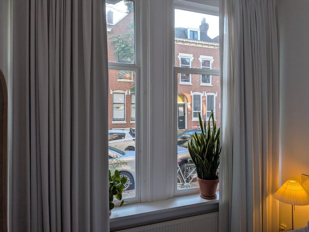 Foto 17 van Set Maatwerk Gordijnen – 3m Hoog (Verduisterend + Vitrage)