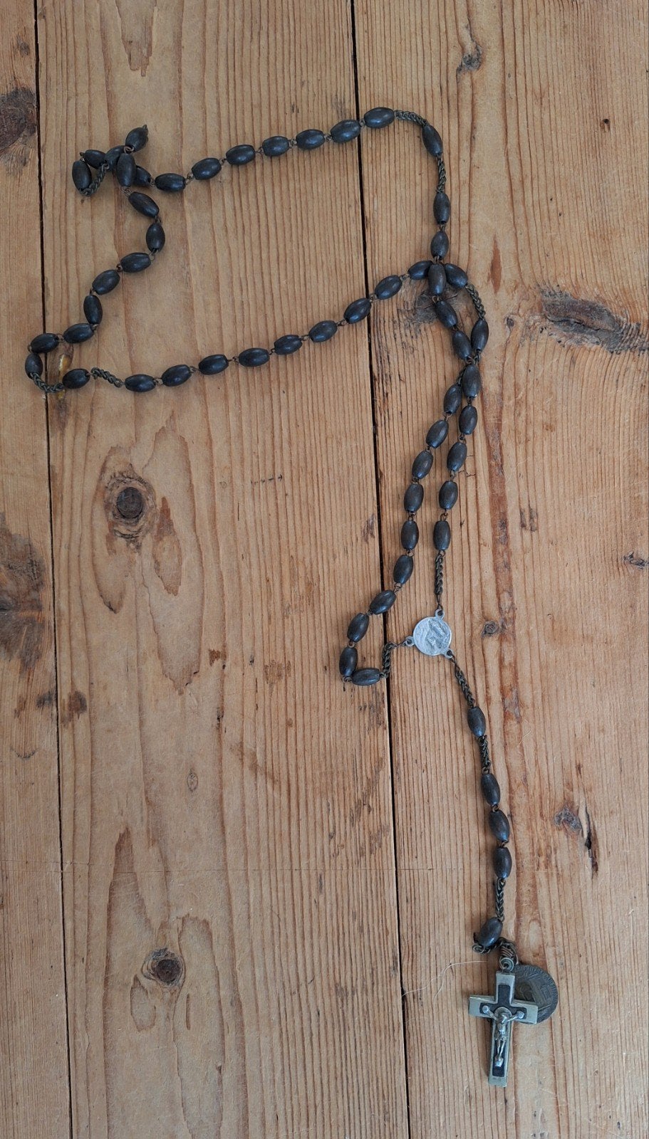 Religieus frans katholieke rozenkrans met houten kralenn, Verzamelen, Ophalen of Verzenden, Zo goed als nieuw, Sieraad