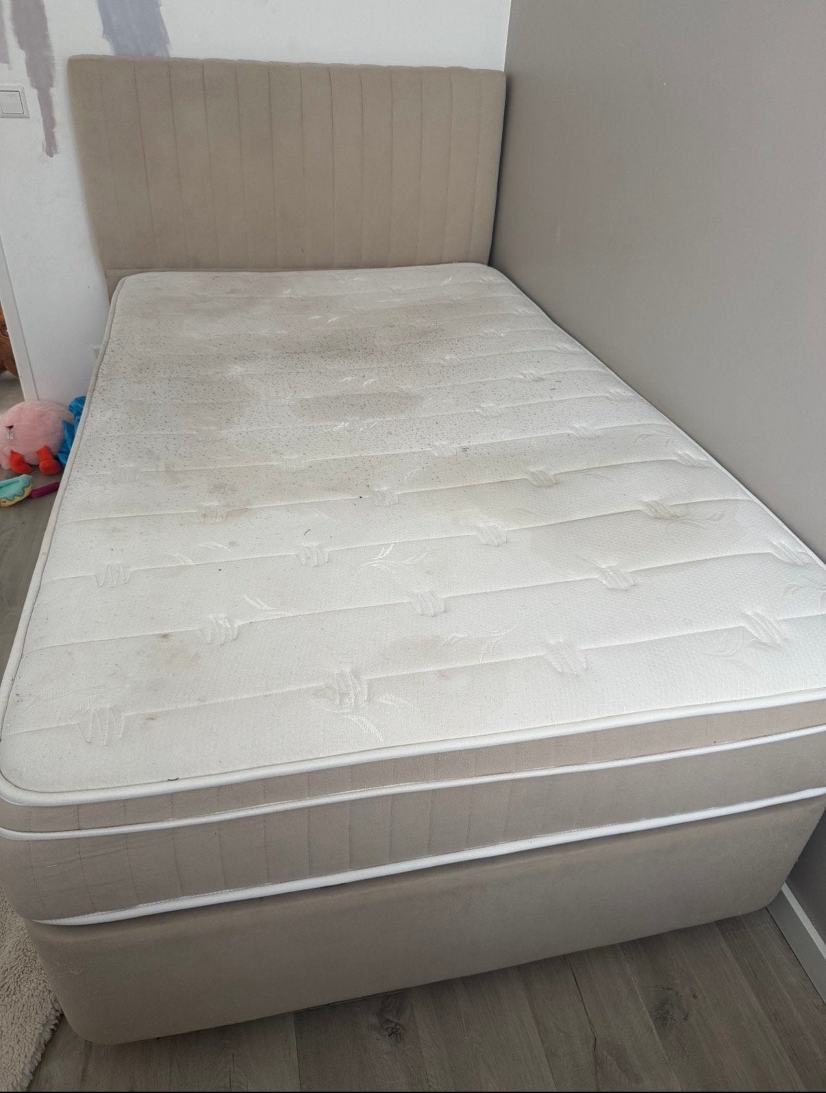 Bed 120x200 cm met opbergruimte, Huis en Inrichting, Slaapkamer | Bedden, Ophalen, Gebruikt, Beige, Twijfelaar