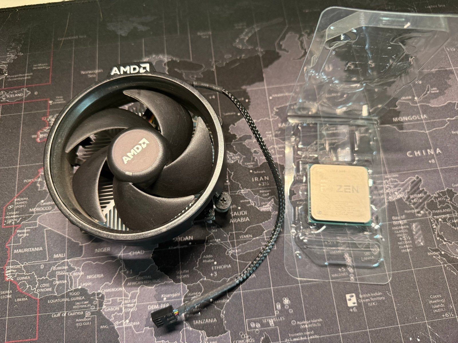 AMD Ryzen 5 3600 Processor met Koeler, Computers en Software, Processors, Zo goed als nieuw, 6-core, 3 tot 4 Ghz, Ophalen of Verzenden