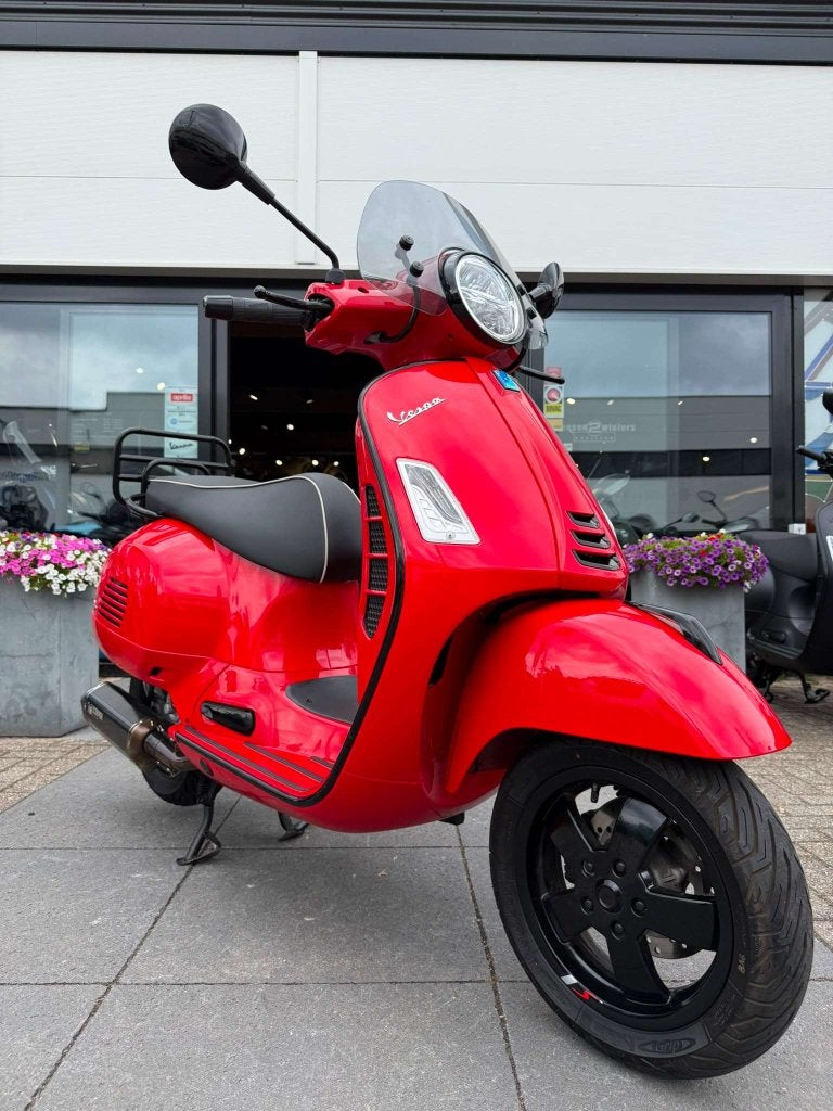 Vespa GTS 300 Super E4 BTW, Niet ingevuld, Scooter, Bedrijf, Niet ingevuld
