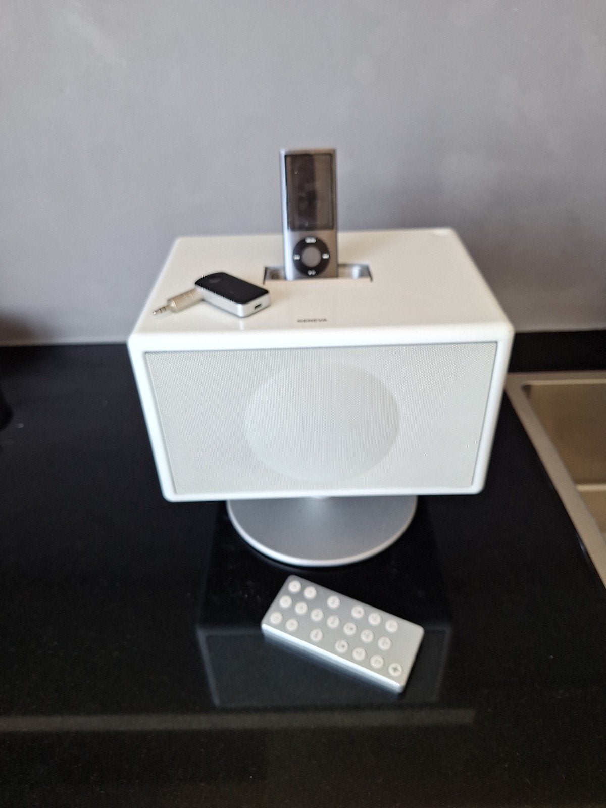 Geneva Model S geluidssysteem met iPod dock en radio, Overige merken, Gebruikt, Tuner of Radio, MP3-aansluiting