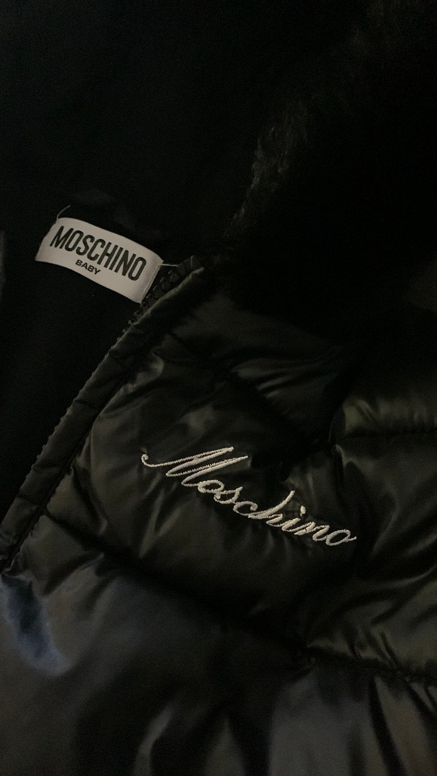 Moschino winterjas en muts, Ophalen, Zo goed als nieuw, Overige maten, Zwart