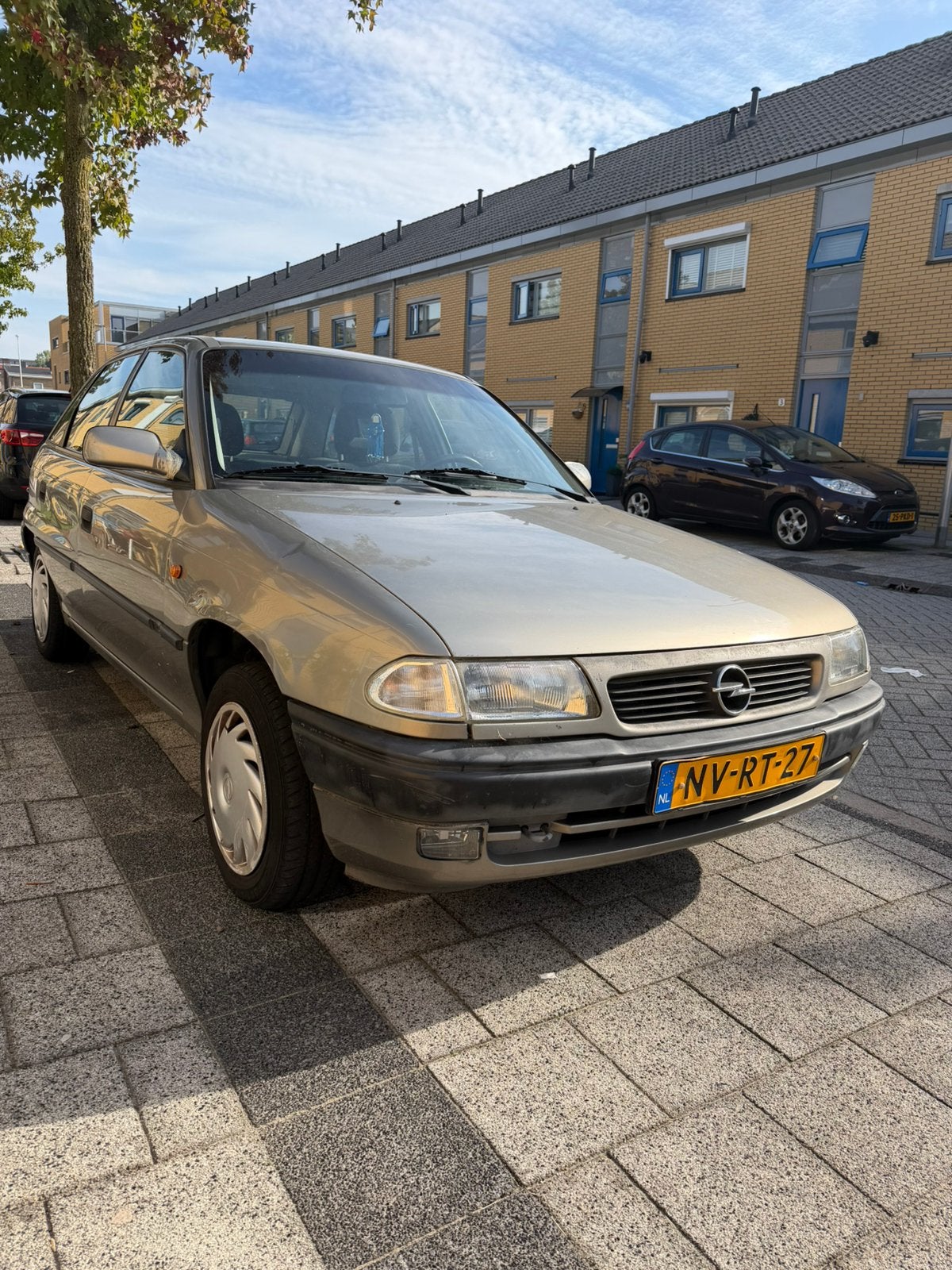 Opel Astra 1.6 I Tailgate 1996 Grijs, Voorwielaandrijving, 4 cilinders, Origineel Nederlands, Handgeschakeld
