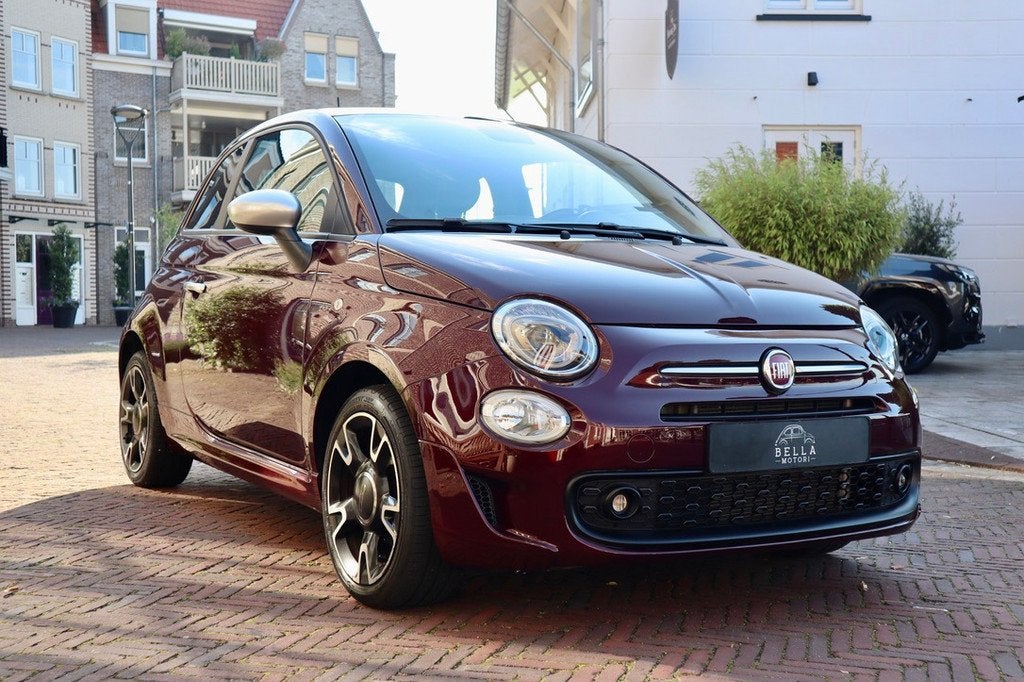Fiat 500 1.2 Rockstar | Bordeaux Metallic | Apple CarPlay |, Voorwielaandrijving, Gebruikt, 4 cilinders, 4 stoelen