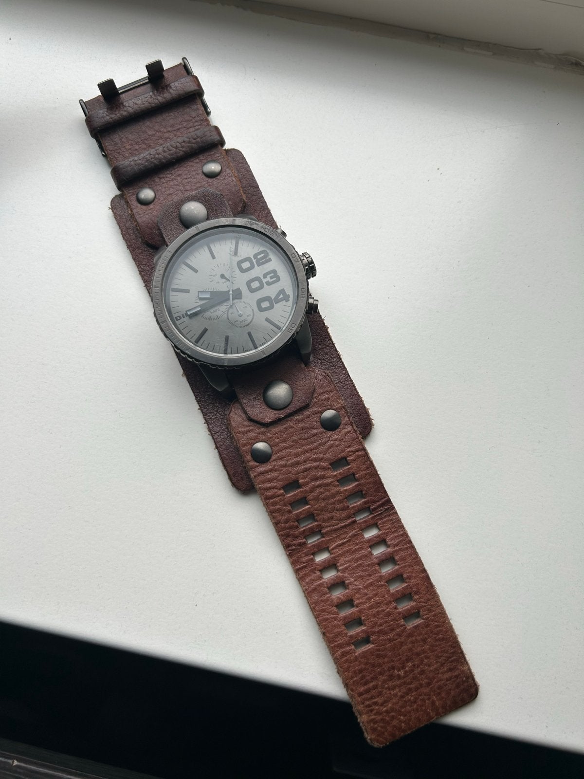 Diesel horloge met leren band - batterij moet vervangen, Ophalen of Verzenden, Gebruikt, Polshorloge, Leer