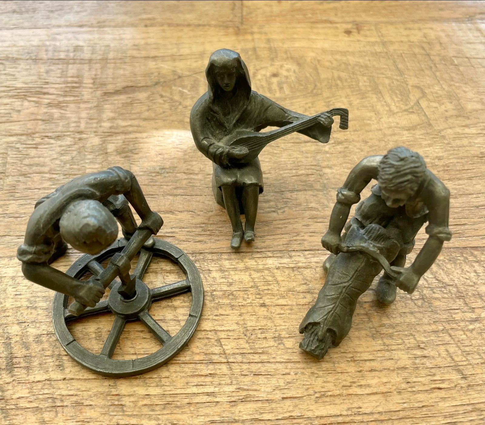 Set van 3 tinnen beeldjes van Royal Holland Pewter, Groep mensen, Minder dan 20 cm, Ophalen of Verzenden, Gemerkt