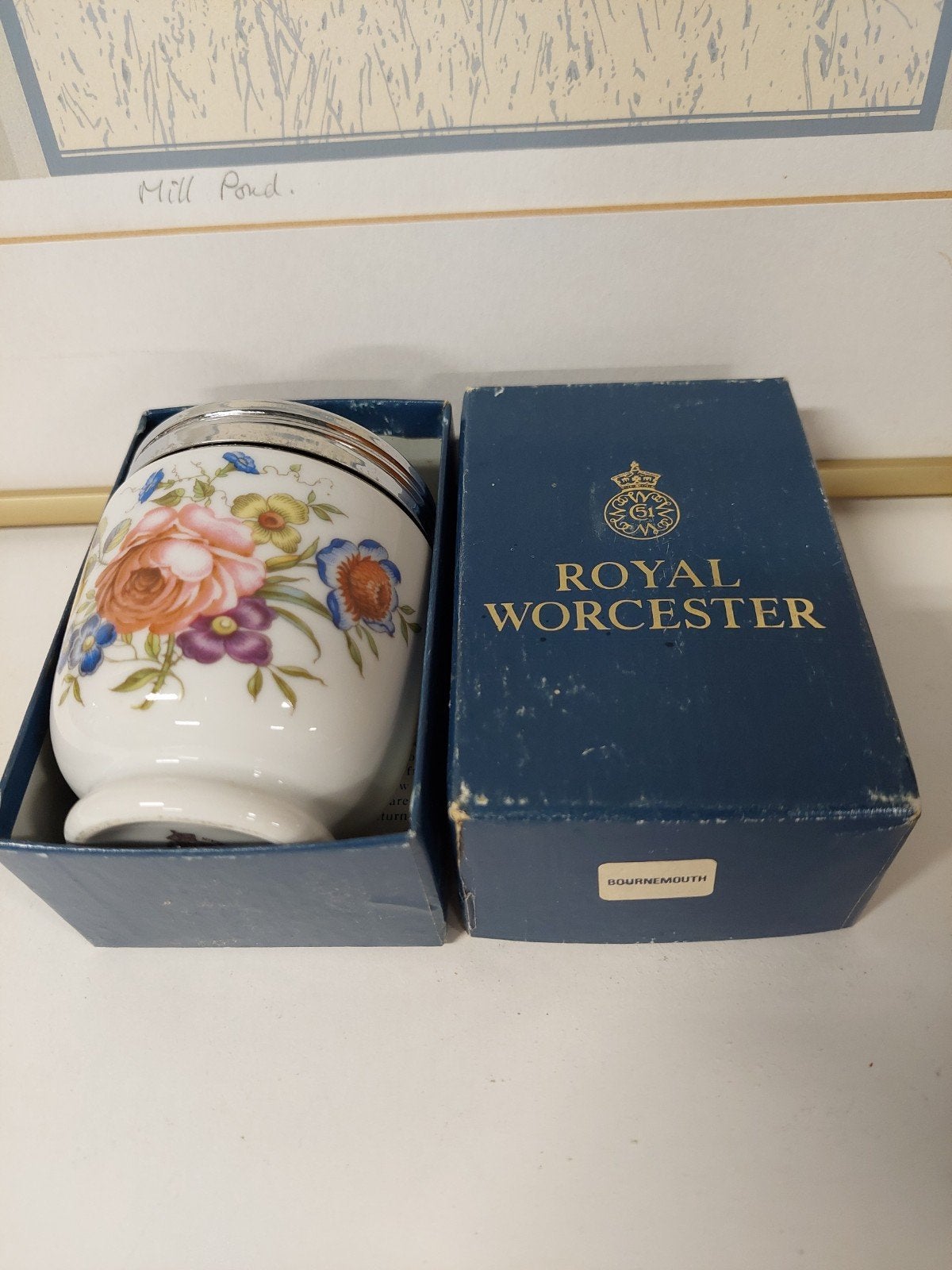 Royal Worcester Egg Coddler met bloemmotieven., Ophalen of Verzenden