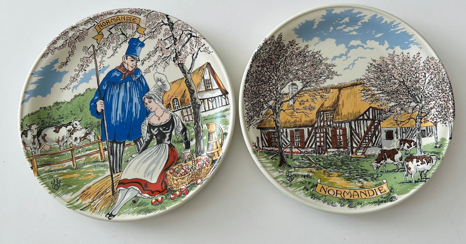 2 decoratieve borden Folklore des Provinces,  Frans keramiek, Ophalen of Verzenden