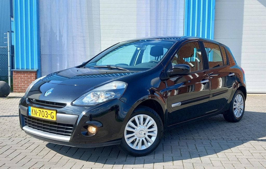RENAULT Clio 1.2 16V 55KW 5-DRS Dynamique clima pdc, Auto's, Renault, Voorwielaandrijving, Gebruikt, Zwart, 4 cilinders