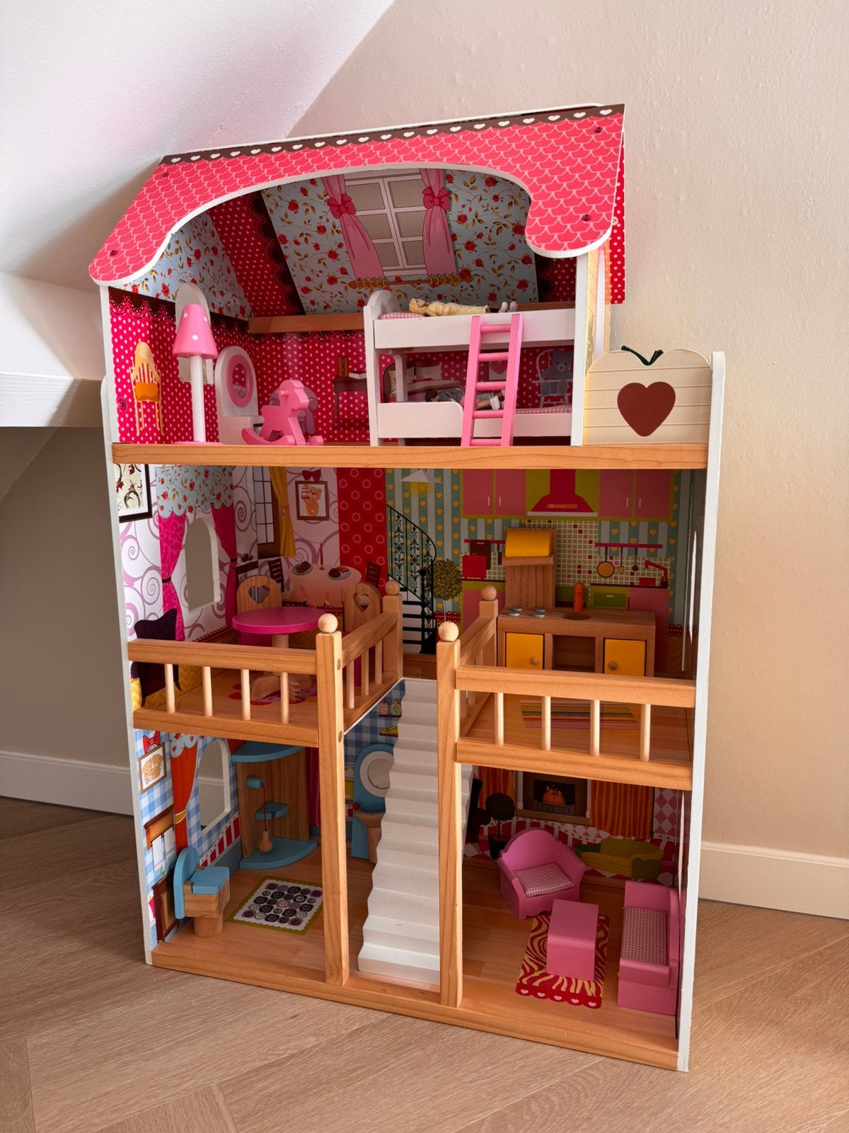 Poppenhuis met 3 verdiepingen, Ophalen, Zo goed als nieuw, Poppenhuis