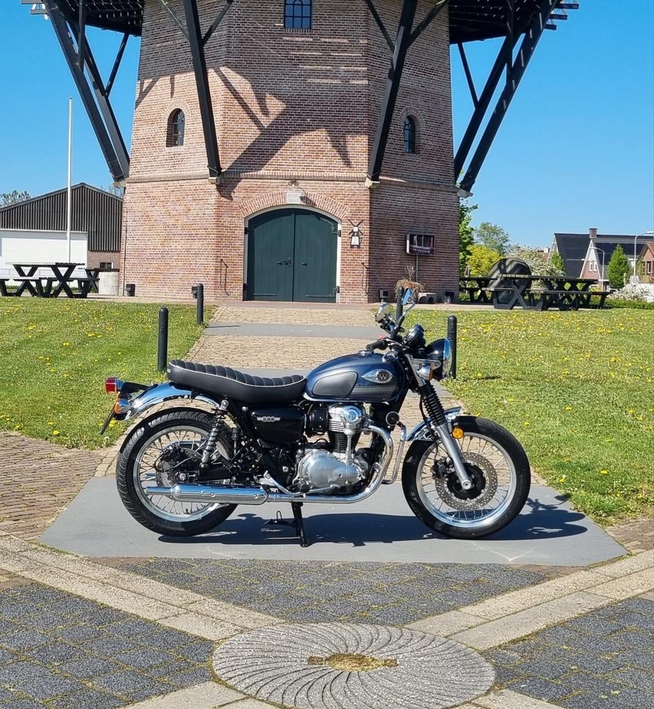 Kawasaki w800 bj 2024 in prijs verlaagd, Motoren, Motoren | Kawasaki, Particulier, Naked bike