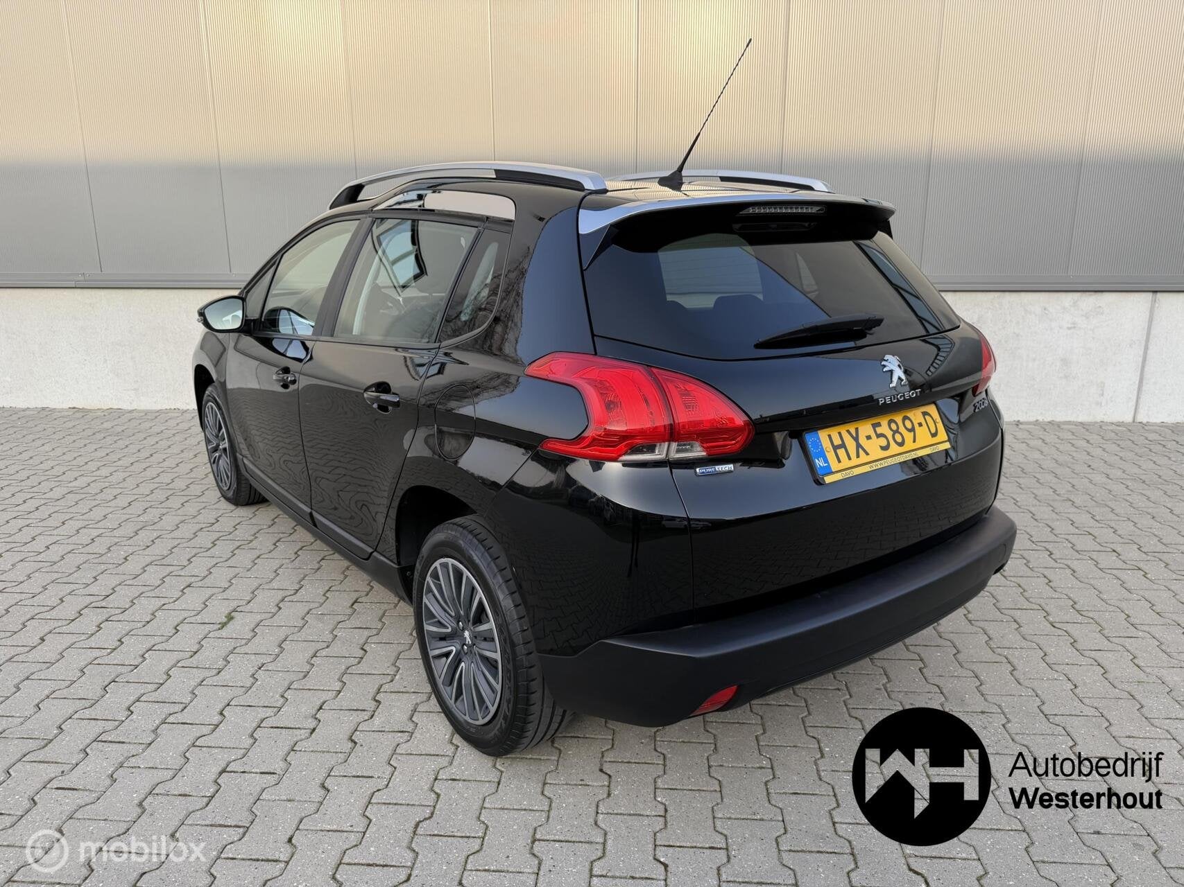 Foto 5 van Peugeot 2008 1.2 PureTech Active NWE APK PANO NAVI CAMERA