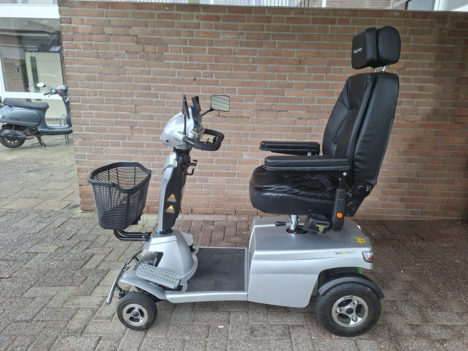 Te koop scootmobiel, quingo toura 2, zilvergrijs,, Diversen, Brommobielen en Scootmobielen, Ophalen, Gebruikt, Quingo, 16 km/u of meer