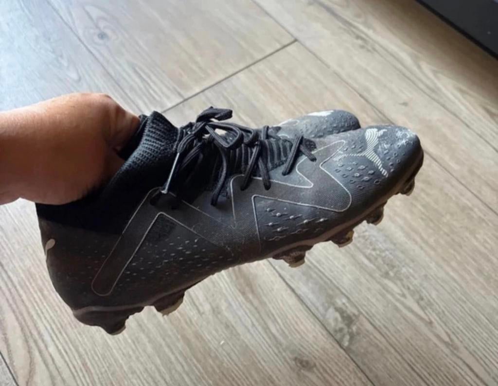 Puma voetbalschoenen maat 36 nog erg netjes, Maat XS of kleiner, Ophalen of Verzenden, Zo goed als nieuw, Schoenen