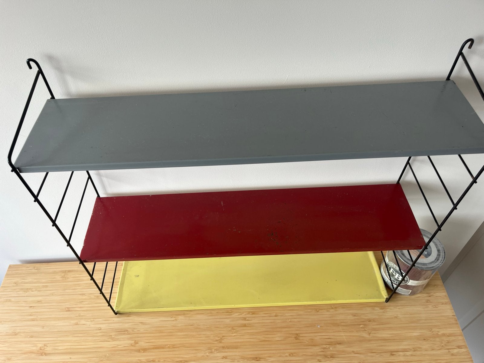 Vintage wandrek met 3 gekleurde planken, Ophalen, Gebruikt