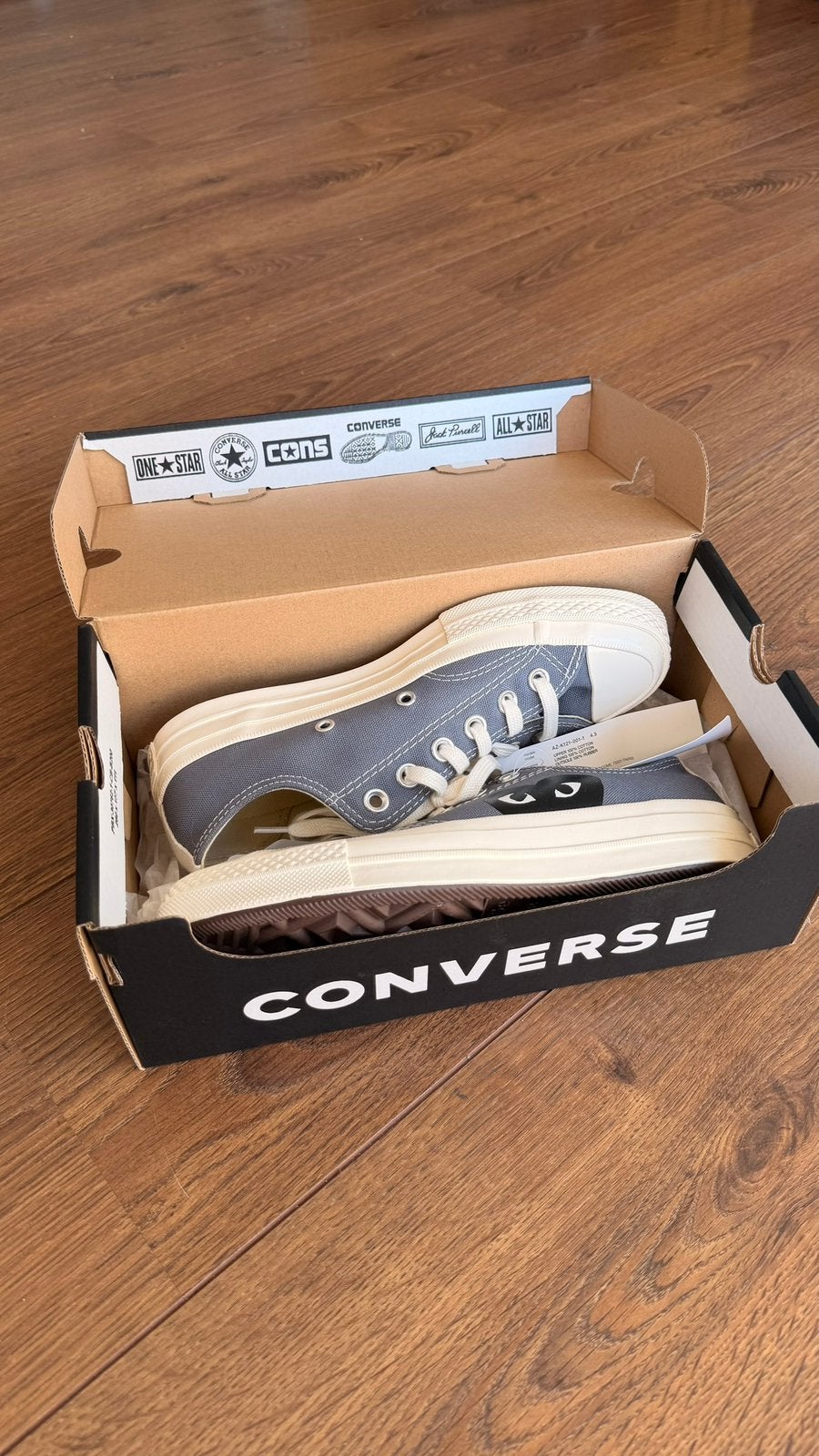 New Converse comme des garçons PLAY, Ophalen of Verzenden, Zo goed als nieuw, Grijs, Sneakers of Gympen