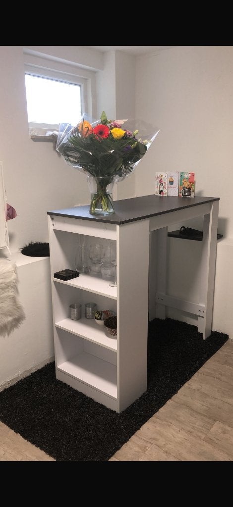 Barretje, Ophalen, Zo goed als nieuw, Inclusief barstoelen