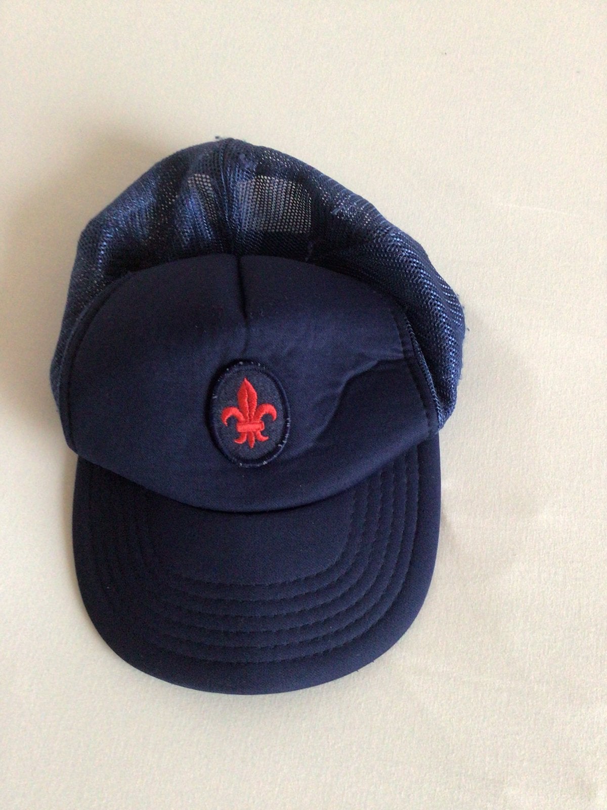 TE KOOP. Scoutong Pet en Das, Ophalen, Gebruikt, Kleding