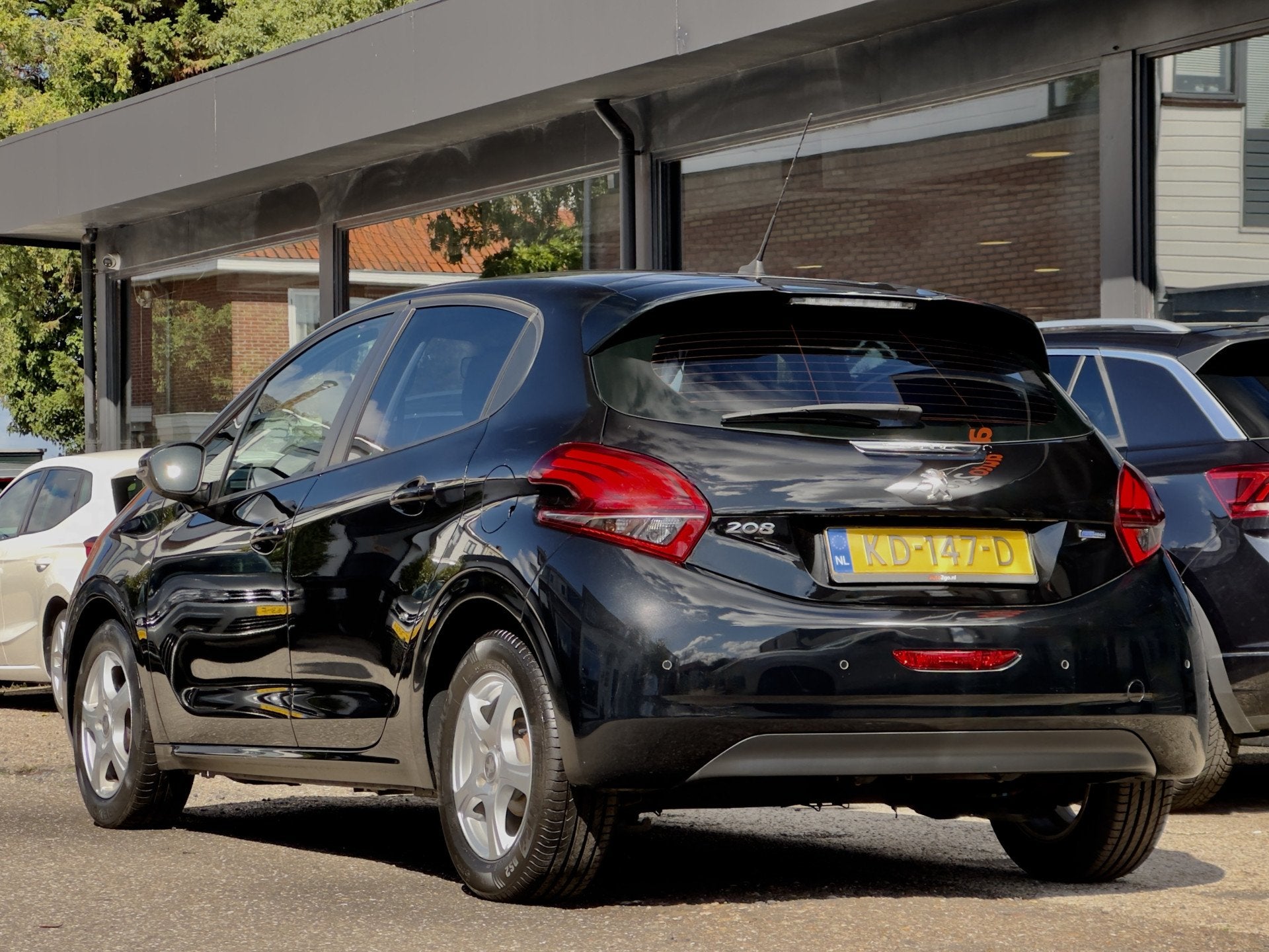 Peugeot 208 1.2 BLUE LION NAVI APPLE-CARPLAY AIRCO LED LMV P, Auto's, Peugeot, Voorwielaandrijving, Gebruikt, Euro 6, 1199 cc