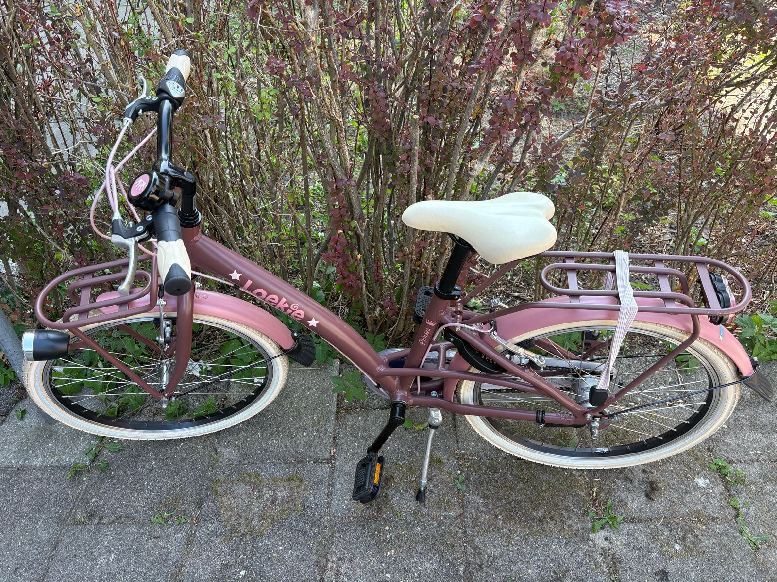 Loekie Princess Kinderfiets 22 inch - Zo goed als nieuw, Fietsen en Brommers, Fietsen | Meisjes, Ophalen, Terugtraprem, 22 inch