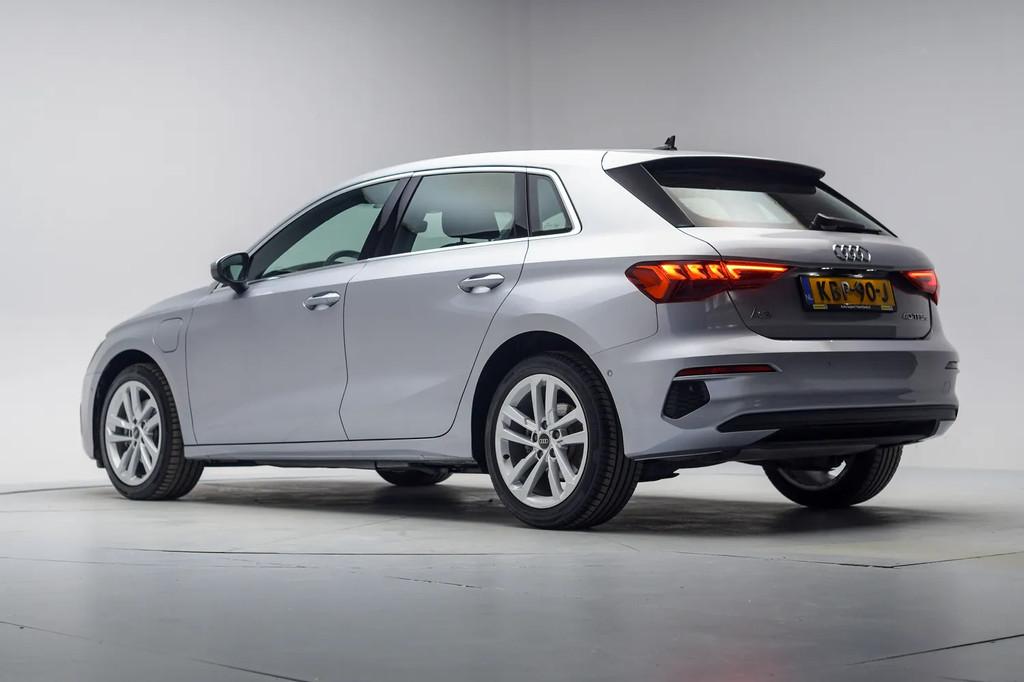 Audi A3 SPORTBACK 40 TFSI e 204pk Business edition Aut. [ LE, Automaat, 1525 kg, Gebruikt, 4 cilinders