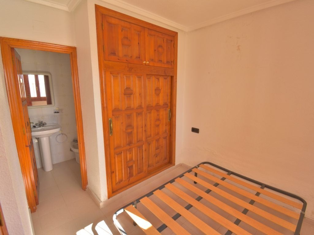 Investering beleggingspand met 3 verhuur units in Estepona., Huizen en Kamers, 120 m², Stad, Appartement, 4 kamers
