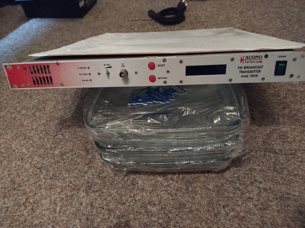 SUONO TELECOM FM BROADCAST  ZENDER 30 watt en mengpaneel, Telecommunicatie, Ophalen, Gebruikt, Zender