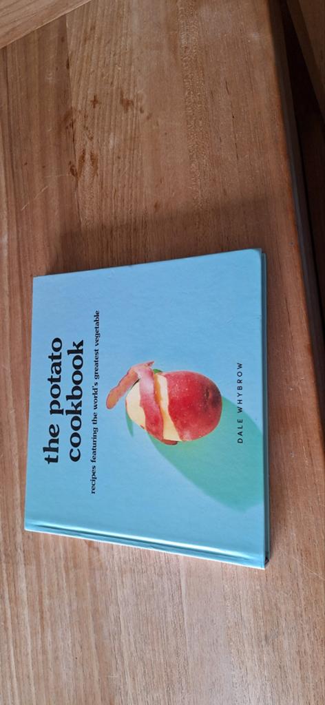Het Aardappel Kookboek - The Potato Cookbook, Boeken, Kookboeken, Hoofdgerechten, Ophalen of Verzenden, Zo goed als nieuw, Dale Whybrow