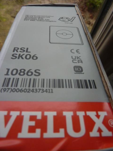 Nieuw Velux licht doorlatend op zon-energie / SK06 (114x118, Beige, Nieuw, Minder dan 100 cm, 50 tot 100 cm