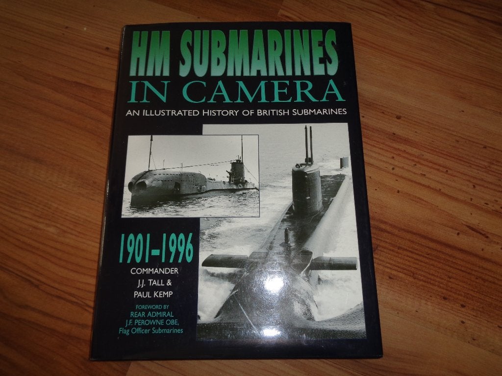 HM submarines in camera Duikboot oorlog wo2 marine, Verzamelen, Militaria | Tweede Wereldoorlog, Verzenden, Marine, Engeland, Boek of Tijdschrift