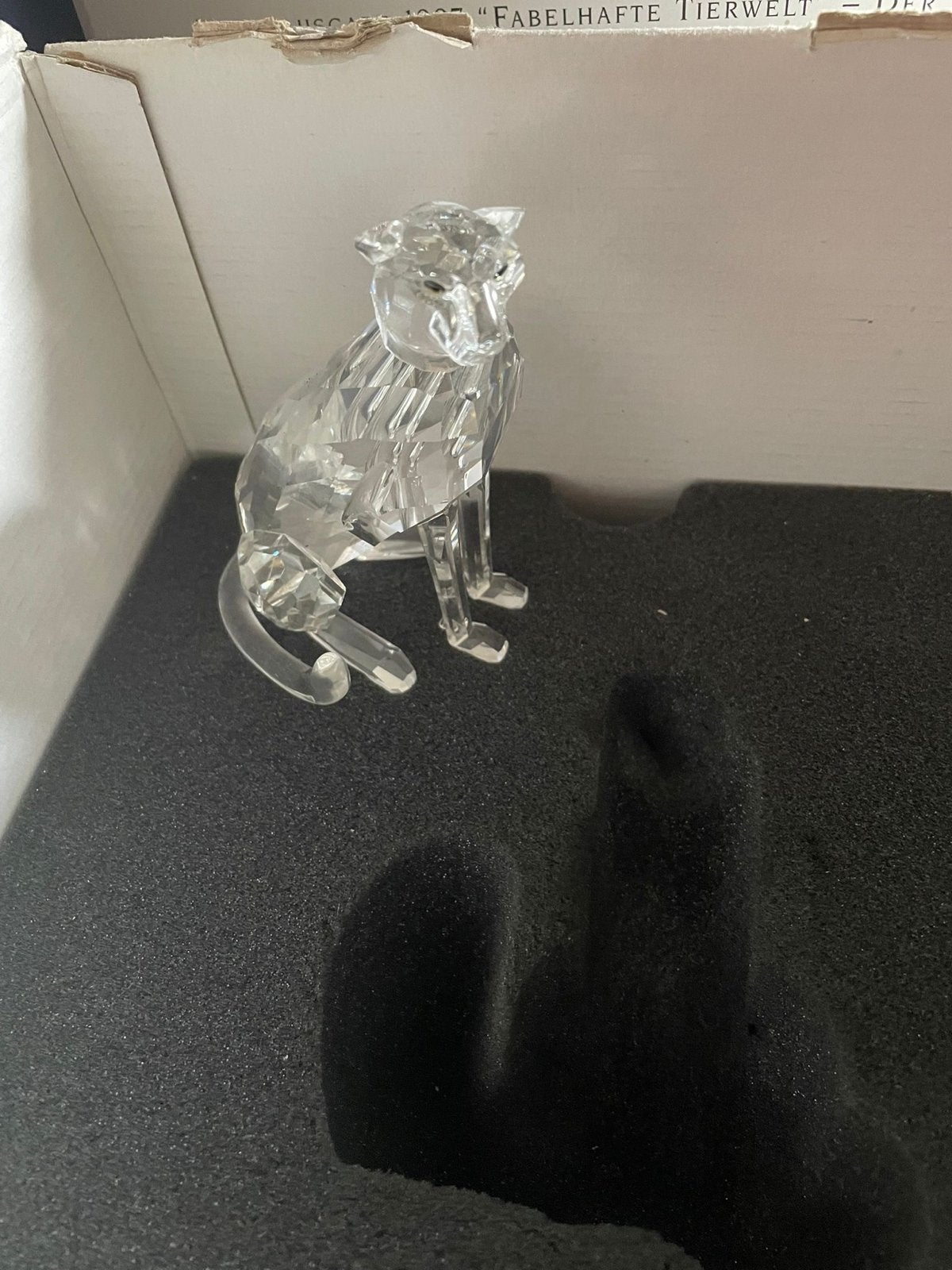 Swarovski Kristallen Cheeta Beeld- Elegant Design, Verzamelen, Ophalen of Verzenden, Zo goed als nieuw, Figuurtje