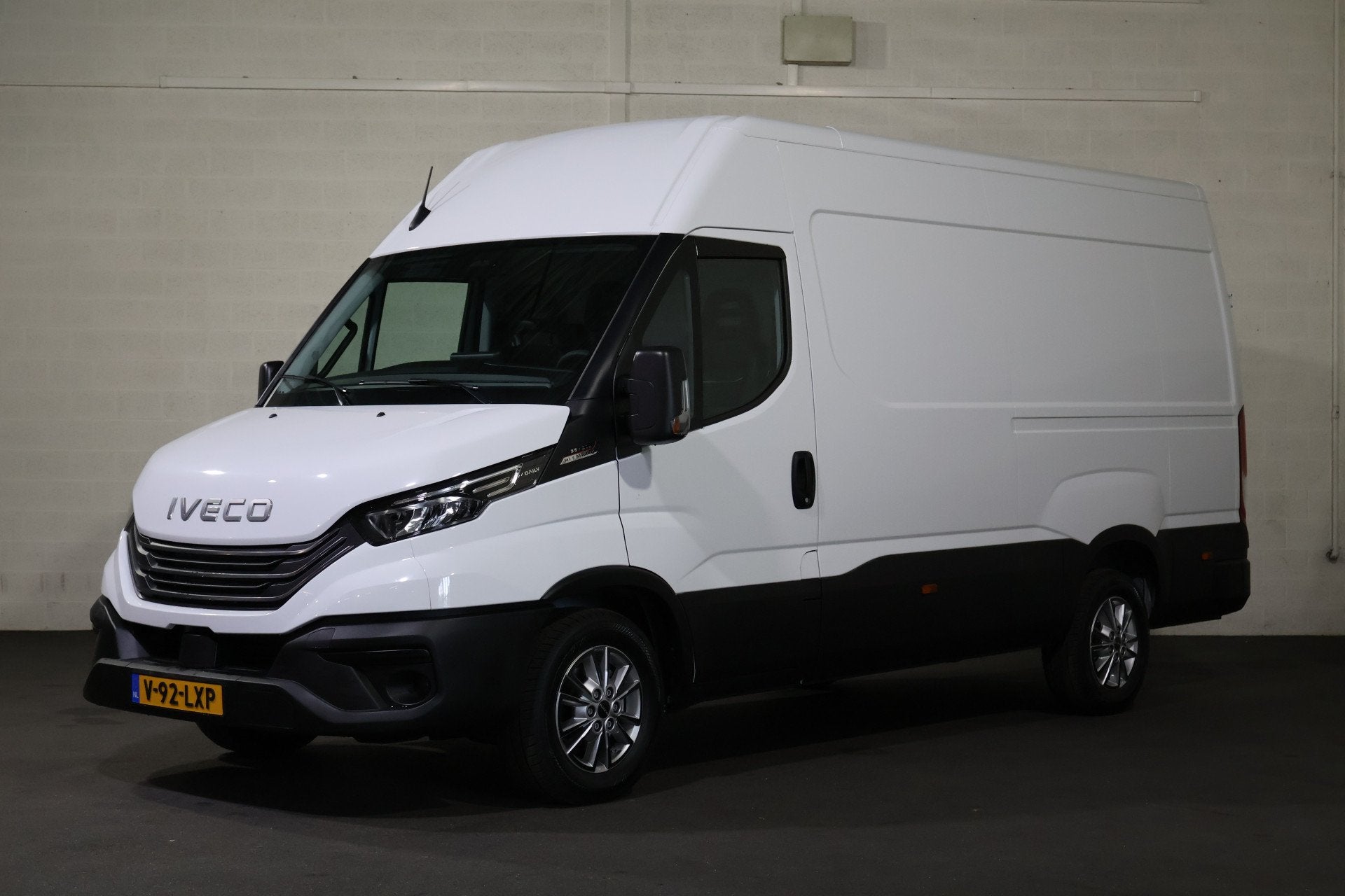 Iveco Daily 35S21 3.0 210pk Hi-Matic Automaat Navigatie Came, Automaat, Stof, Gebruikt, Euro 6