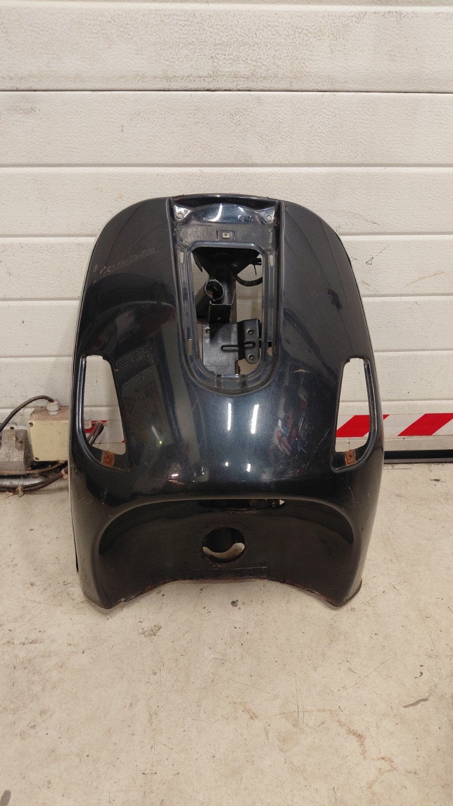 Vespa s/lx frontje voorkant, Verzenden, Zadel, Vespa