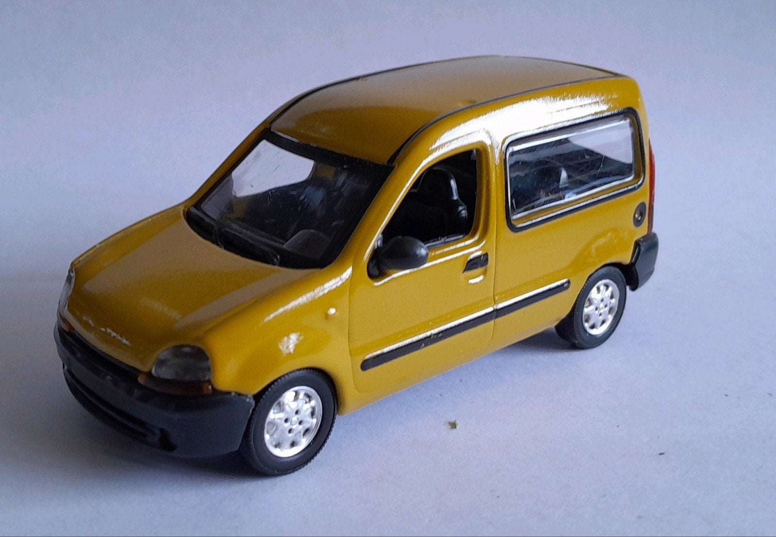 Solido Renault Kangoo z.g.a.n., Ophalen of Verzenden, Zo goed als nieuw, Auto, Solido