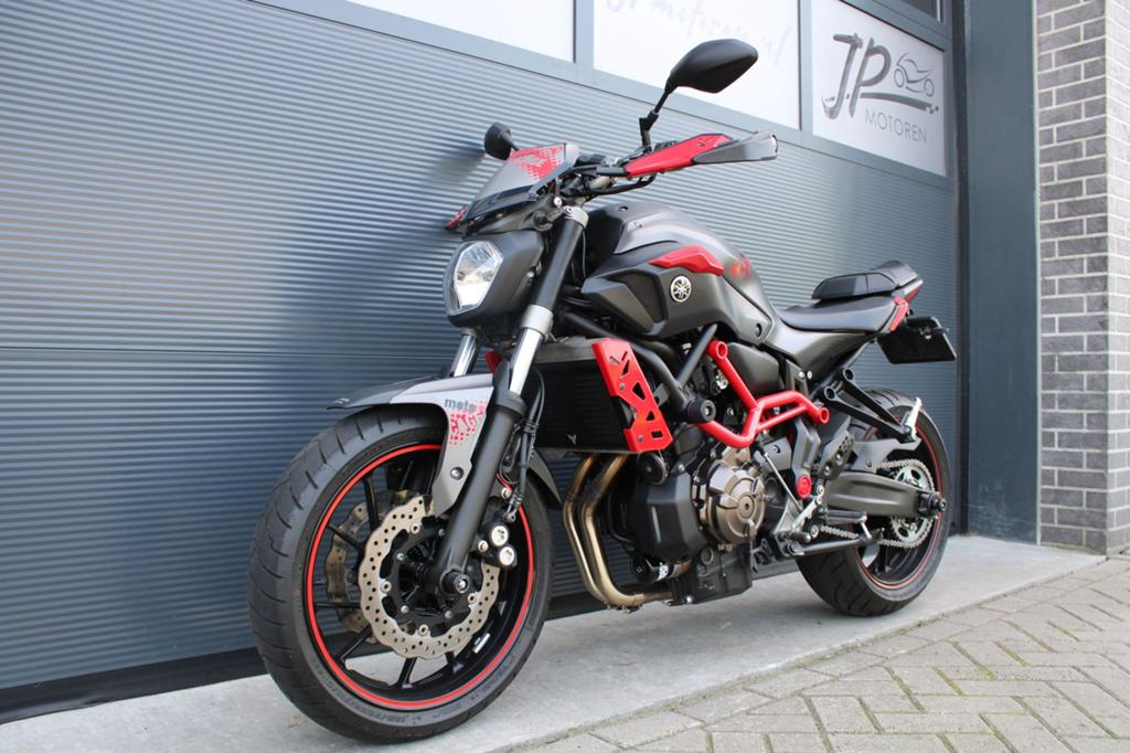 Yamaha MT-07 mt07 Moto cage (2017)*Mivv uitlaat*, 2 cilinders, Motorrijbewijs A, Bedrijf, Onbekend
