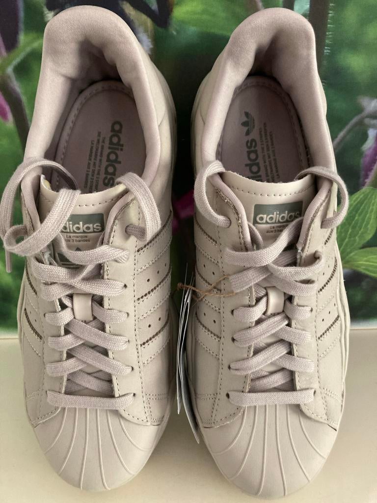 Adidas Superstar sneakers - beige - nieuw, Kleding | Dames, Schoenen, Beige, Nieuw, Ophalen of Verzenden, Sneakers of Gympen