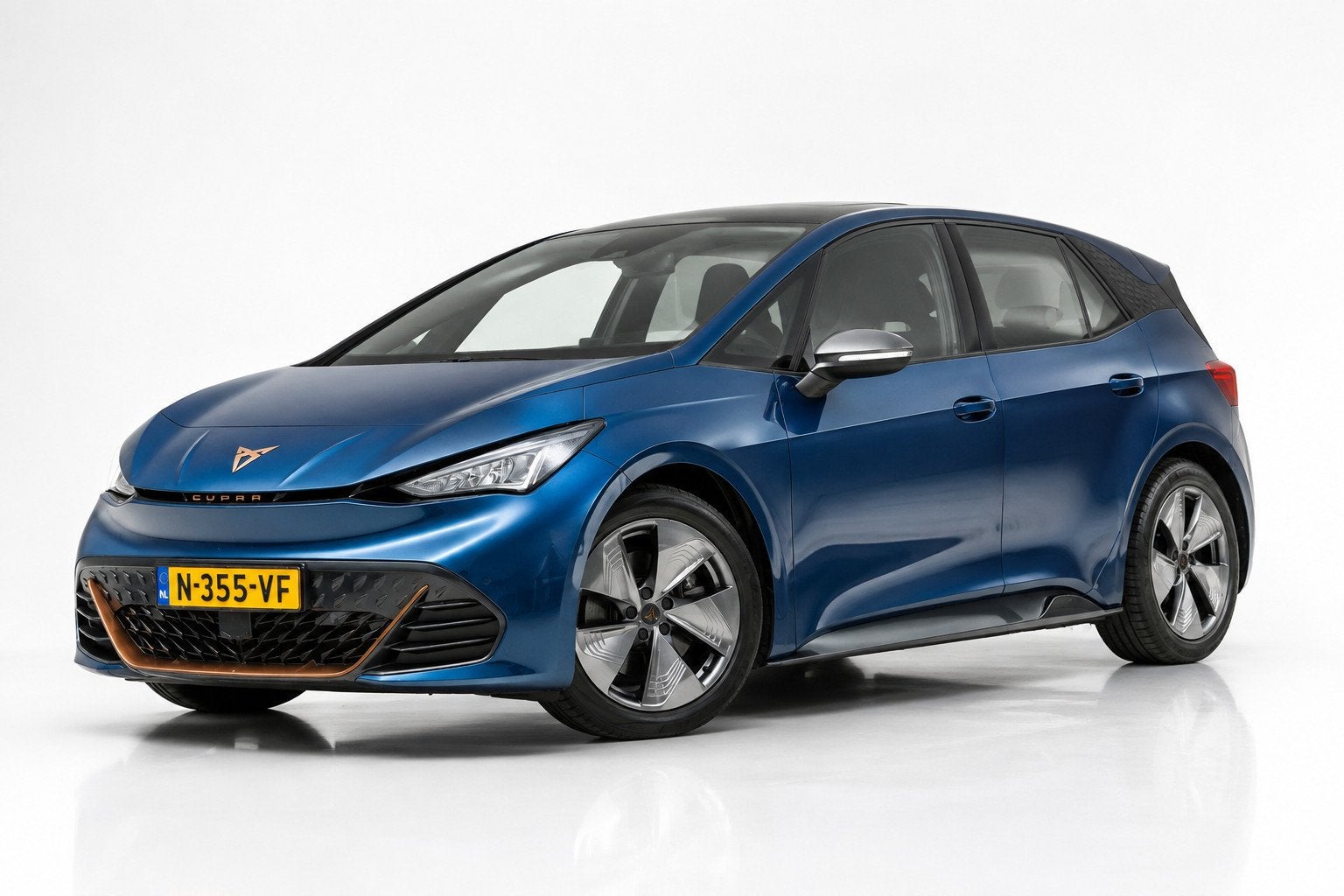 Cupra Born Business One 62 kWh SOH 91,6% | CAMERA | ACC | SF, Auto's, Automaat, Gebruikt, Zwart, Blauw