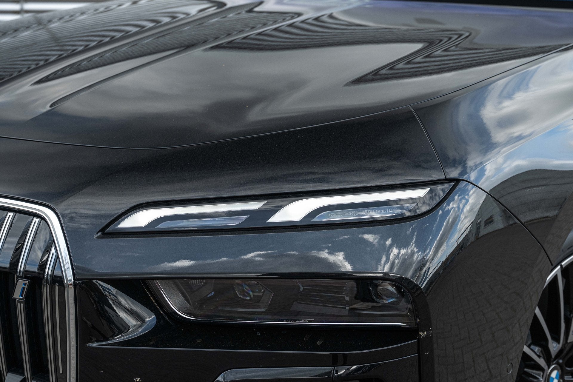 BMW i7 eDrive50 High Executive M Sport / Panoramadak Sky Lou, Automaat, Achterwielaandrijving, Met garantie (alle), Zwart