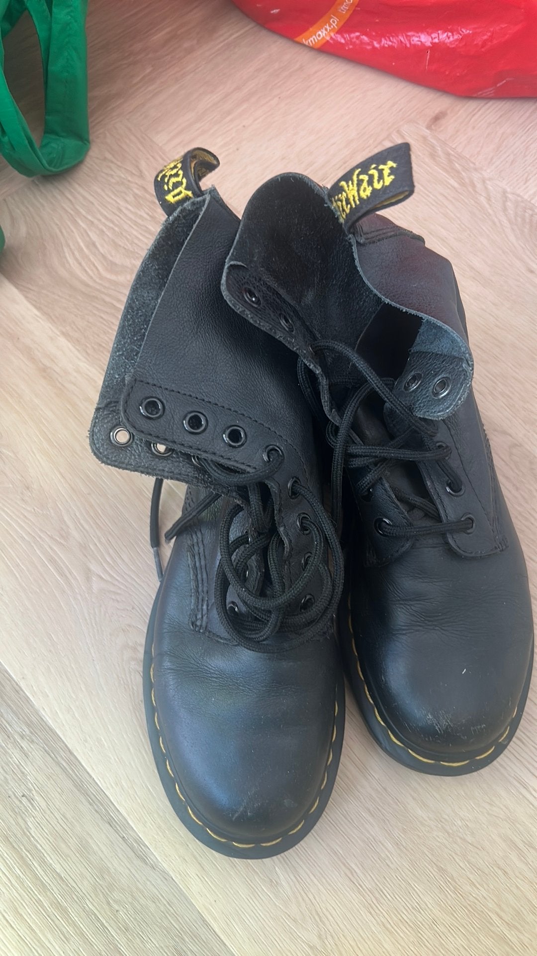 Dr Martens, Ophalen, Gebruikt